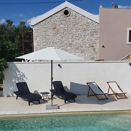 Villa Santa Eufemia Sutomiscica Exteriér fotografie