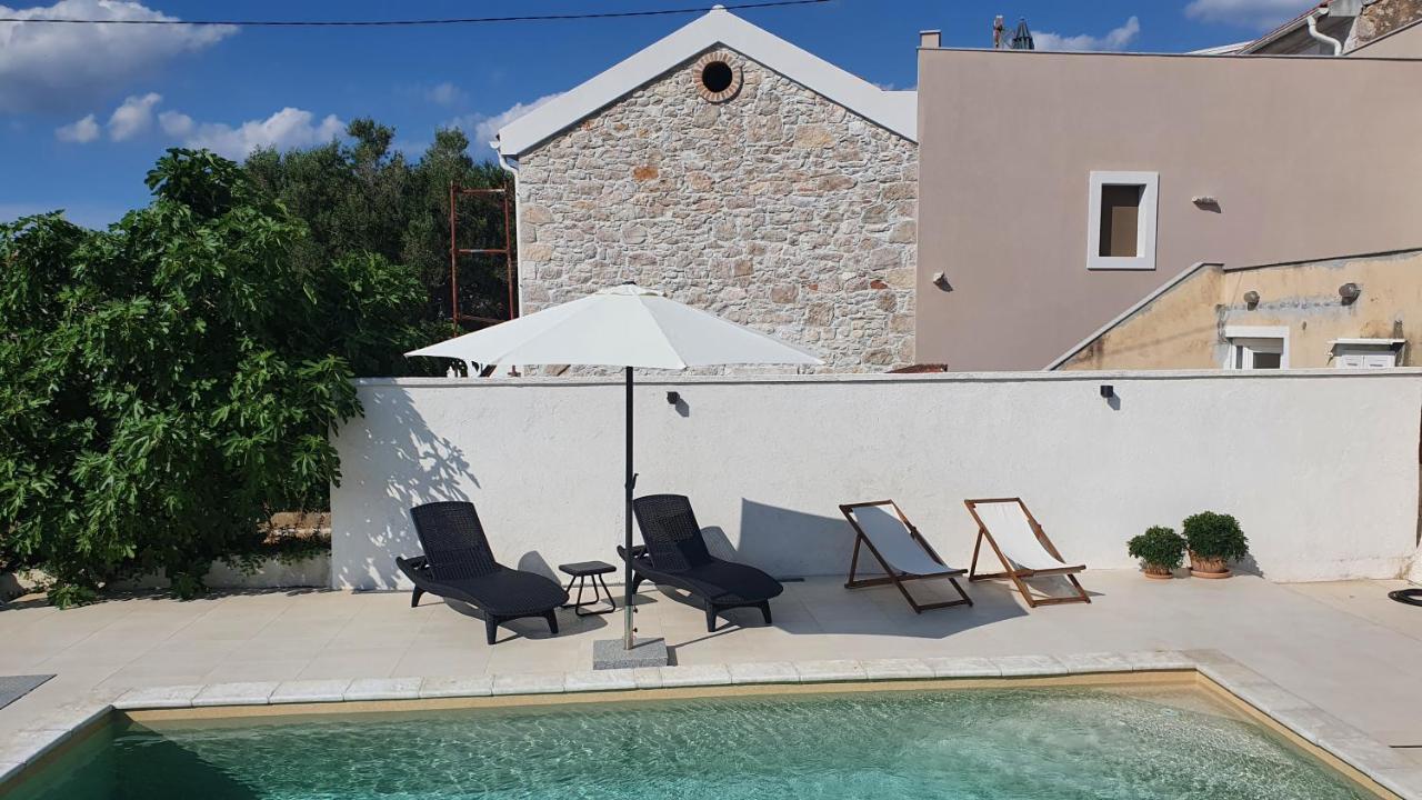 Villa Santa Eufemia Sutomiscica Exteriér fotografie