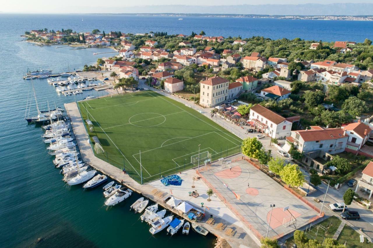 Villa Santa Eufemia Sutomiscica Exteriér fotografie