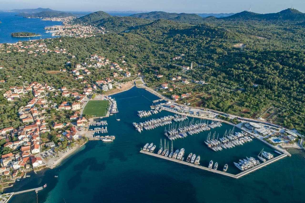 Villa Santa Eufemia Sutomiscica Exteriér fotografie